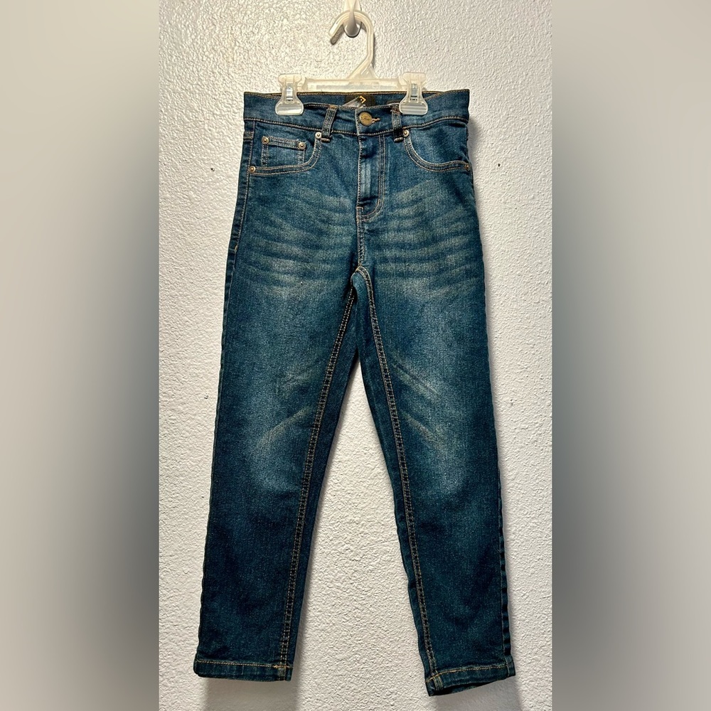 Classic Blue Straight-Leg Jeans with Vintage Wash